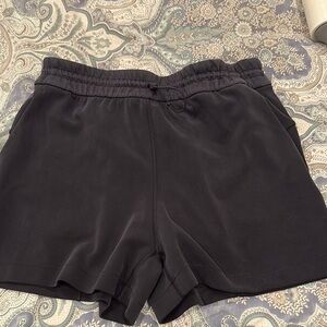 Lululemon high rise soft stream women’s Black Shorts